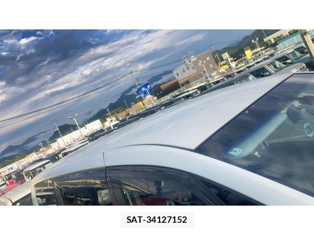 Nissan SERENA 2016-01 8368592-8