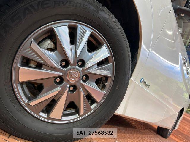 Nissan SERENA 2018-09 8368588-13