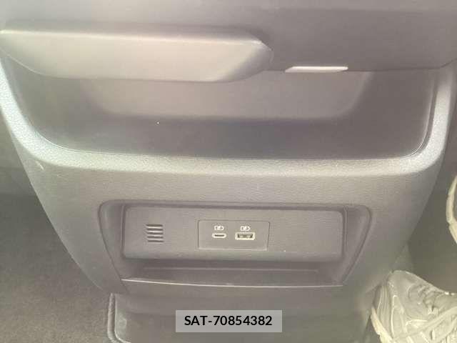 Nissan SERENA 2023-09 8368572-10