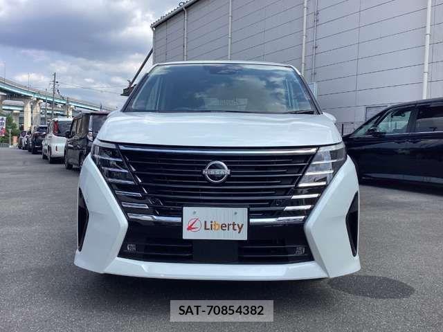 Nissan SERENA 2023-09 8368572-11