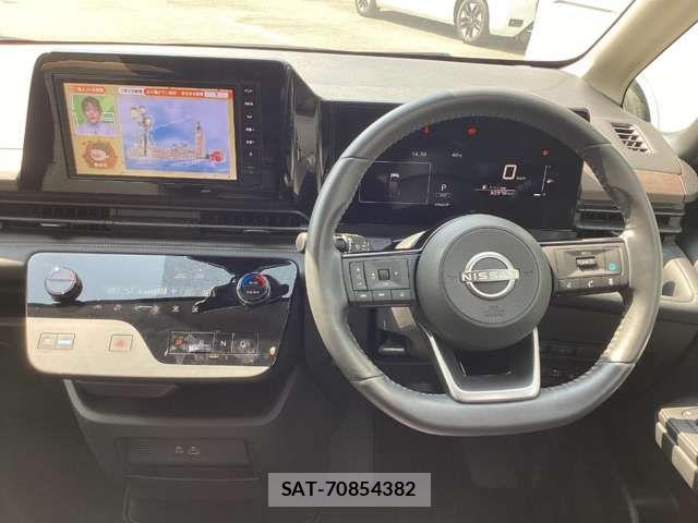 Nissan SERENA 2023-09 8368572-1