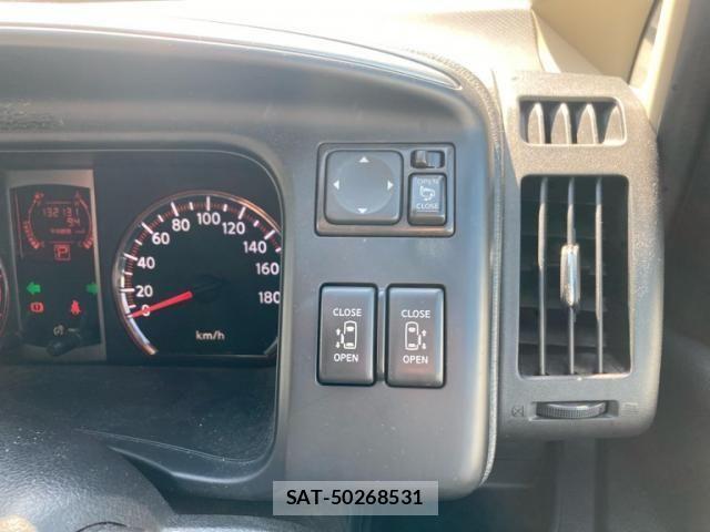 Nissan SERENA 2008-08 8368598-11
