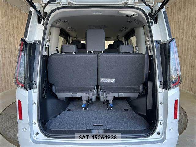 Nissan SERENA 2023-09 8368585-11