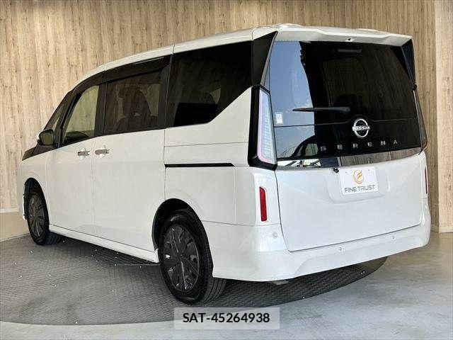 Nissan SERENA 2023-09 8368585-21