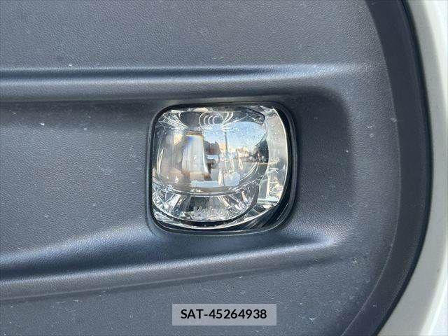 Nissan SERENA 2023-09 8368585-24