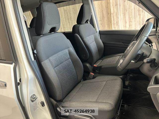 Nissan SERENA 2023-09 8368585-8