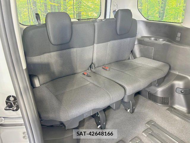 Nissan SERENA 2026-07 8368577-9