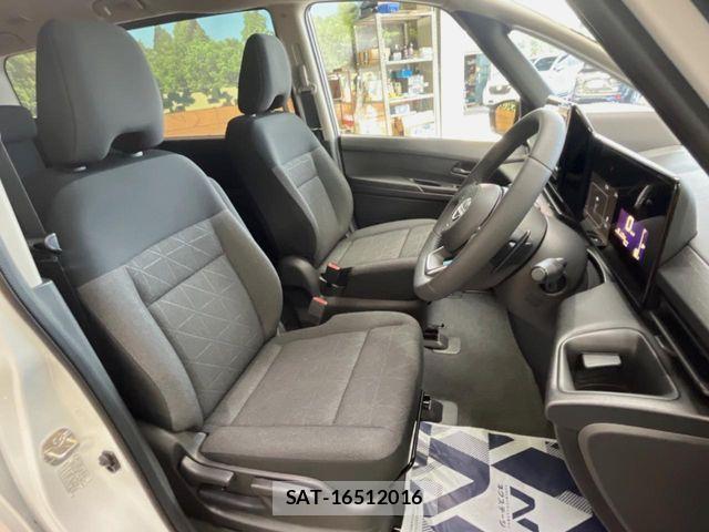 Nissan SERENA 2026-07 8368575-6