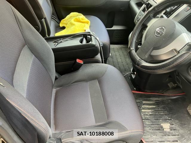 Nissan SERENA 2010-01 8368594-13