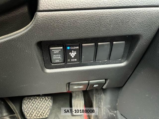 Nissan SERENA 2010-01 8368594-16