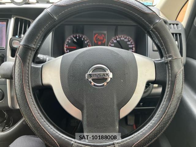 Nissan SERENA 2010-01 8368594-18