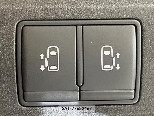 Nissan SERENA 2022-07 8368580-5