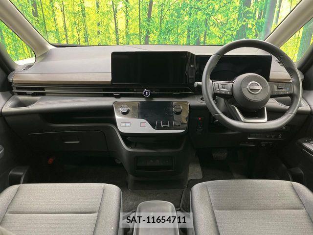 Nissan SERENA 2024-03 8368570-1