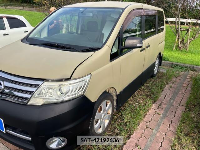 Nissan SERENA 2010-07 8368599-0