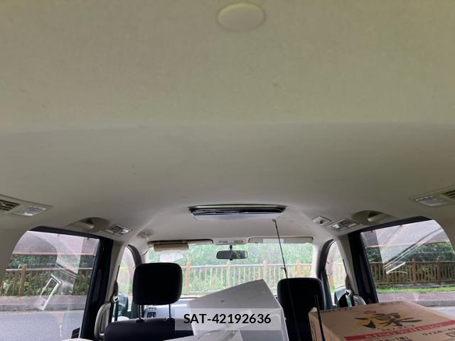 Nissan SERENA 2010-07 8368599-11