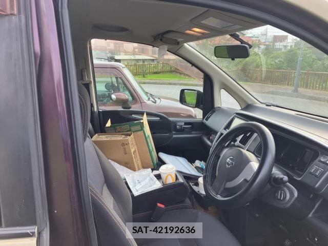 Nissan SERENA 2010-07 8368599-13