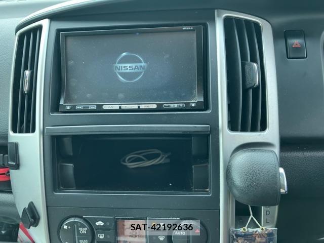 Nissan SERENA 2010-07 8368599-16