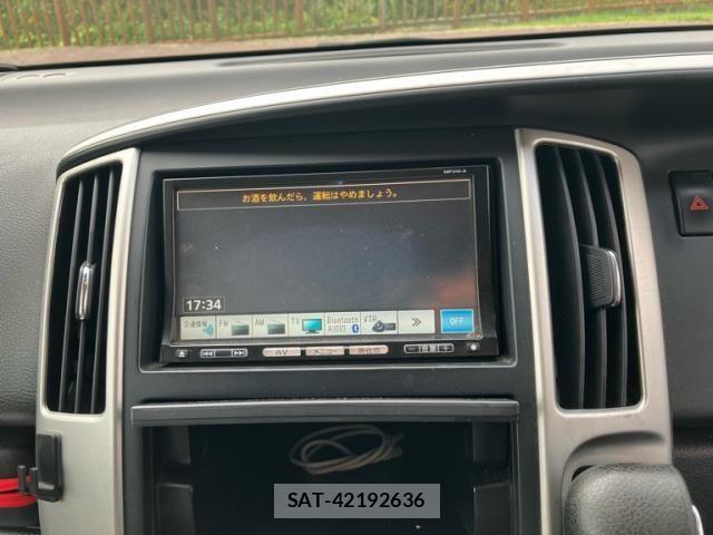Nissan SERENA 2010-07 8368599-17