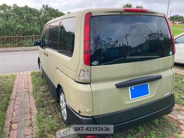 Nissan SERENA 2010-07 8368599-3
