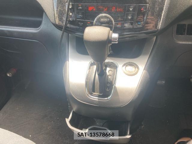 Nissan SERENA 2012-07 8368602-13