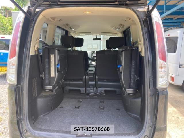 Nissan SERENA 2012-07 8368602-19