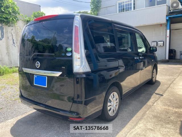 Nissan SERENA 2012-07 8368602-3