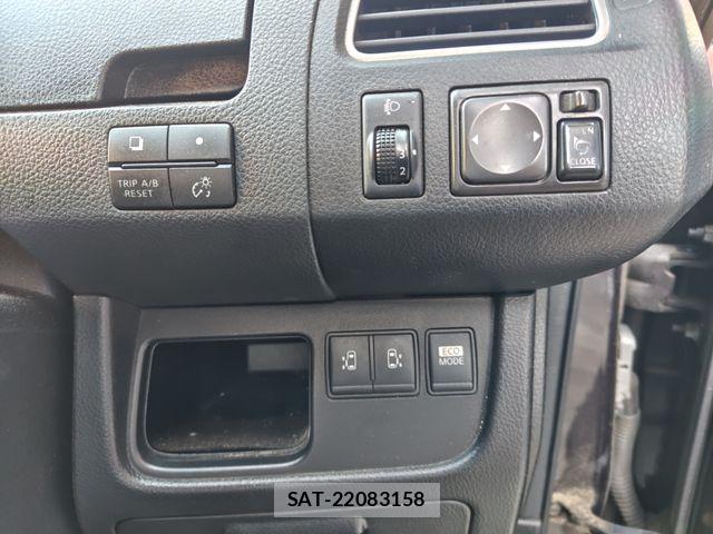 Nissan SERENA 2011-08 8368590-21