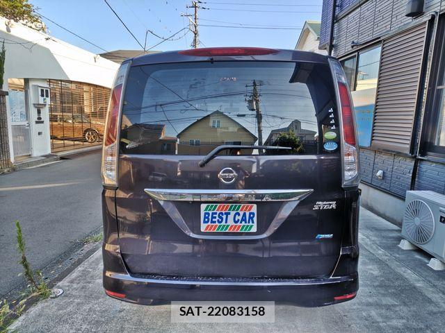 Nissan SERENA 2011-08 8368590-5