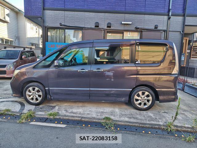 Nissan SERENA 2011-08 8368590-7