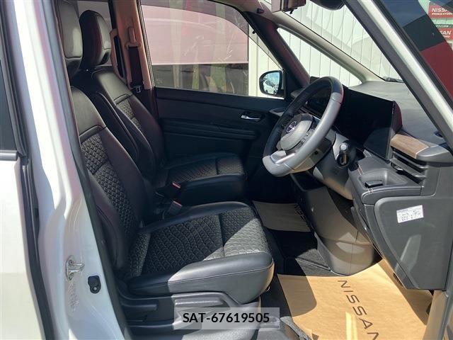 Nissan SERENA 2023-07 8368569-9
