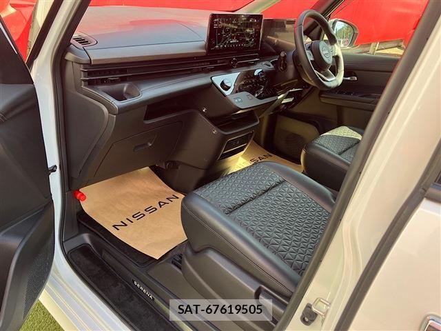 Nissan SERENA 2023-07 8368569-12