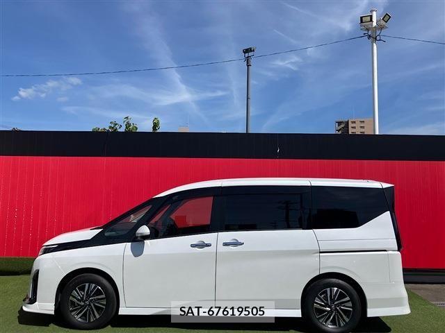 Nissan SERENA 2023-07 8368569-3