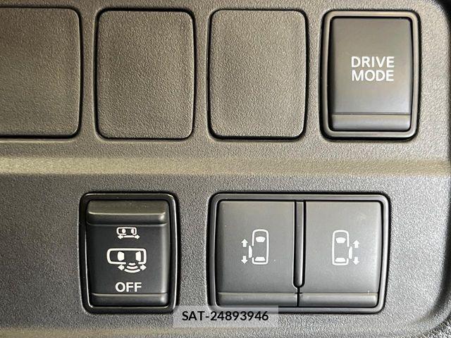Nissan SERENA 2022-09 8368586-6