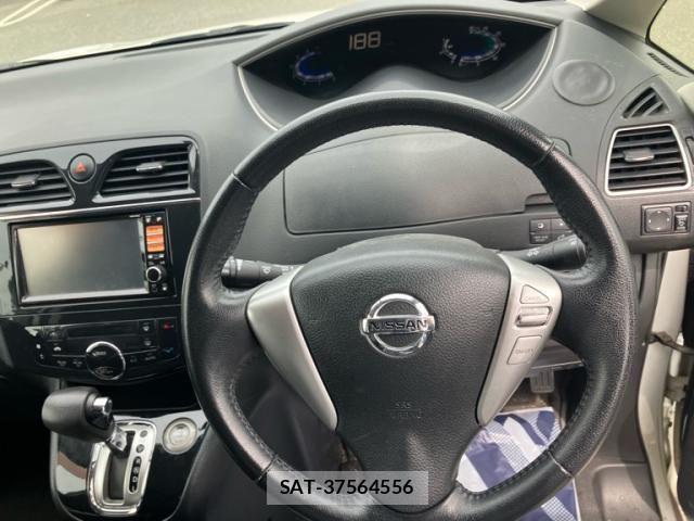 Nissan SERENA 2011-12 8368596-18