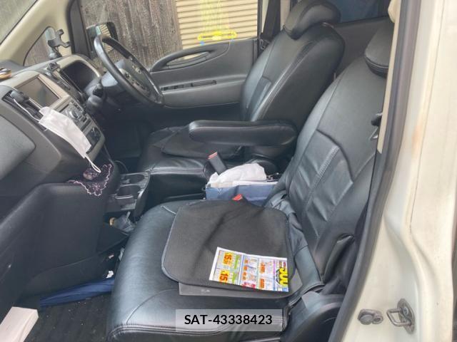 Nissan SERENA 2007-08 8368593-7