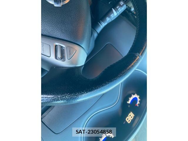 Nissan SERENA 2012-02 8368601-12