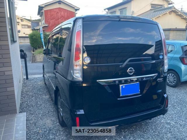 Nissan SERENA 2012-02 8368601-1