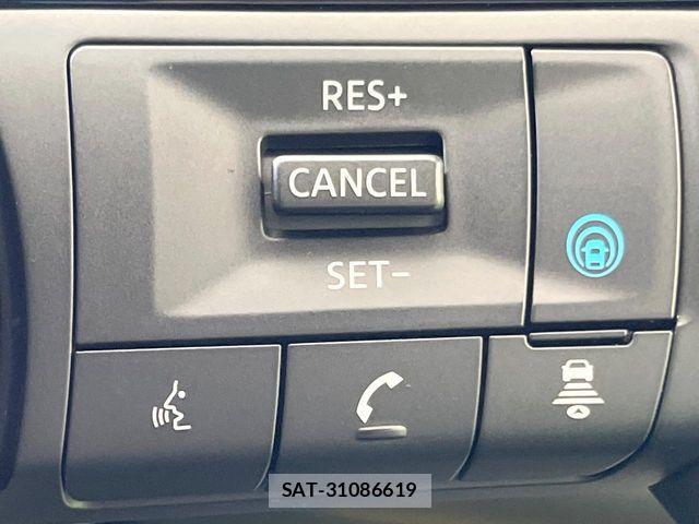 Nissan SERENA 2023-09 8368571-6