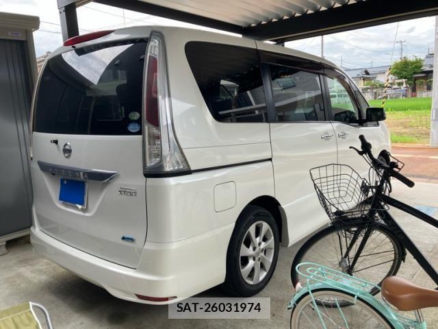 Nissan SERENA 2011-11 8368600-2