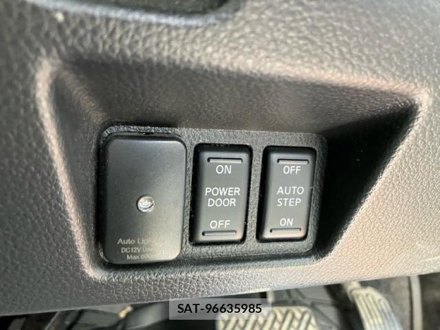 Nissan SERENA 2011-07 8372161-19