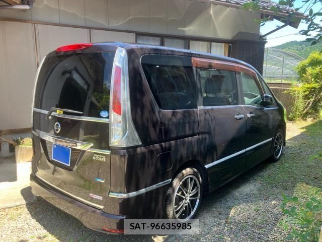 Nissan SERENA 2011-07 8372161-2