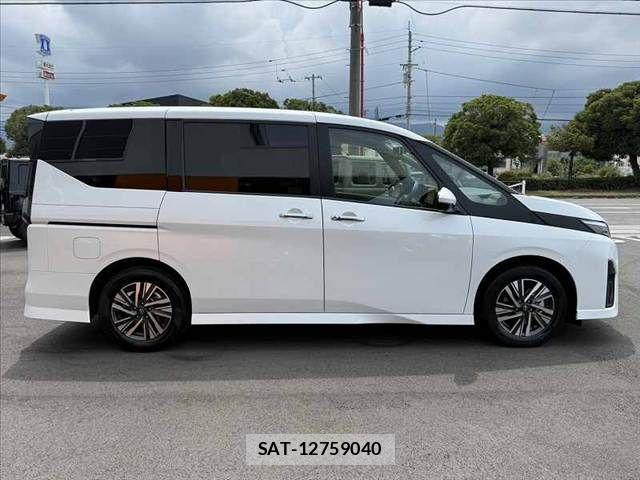 Nissan SERENA 2024-03 8372156-10