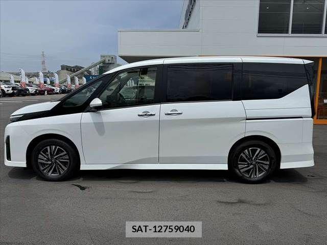 Nissan SERENA 2024-03 8372156-11