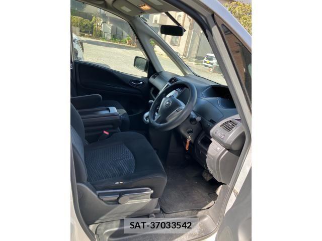 Nissan SERENA 2013-09 8372158-10