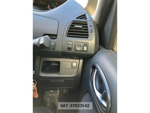 Nissan SERENA 2013-09 8372158-19