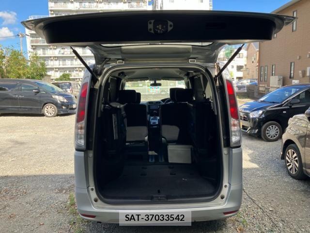 Nissan SERENA 2013-09 8372158-6