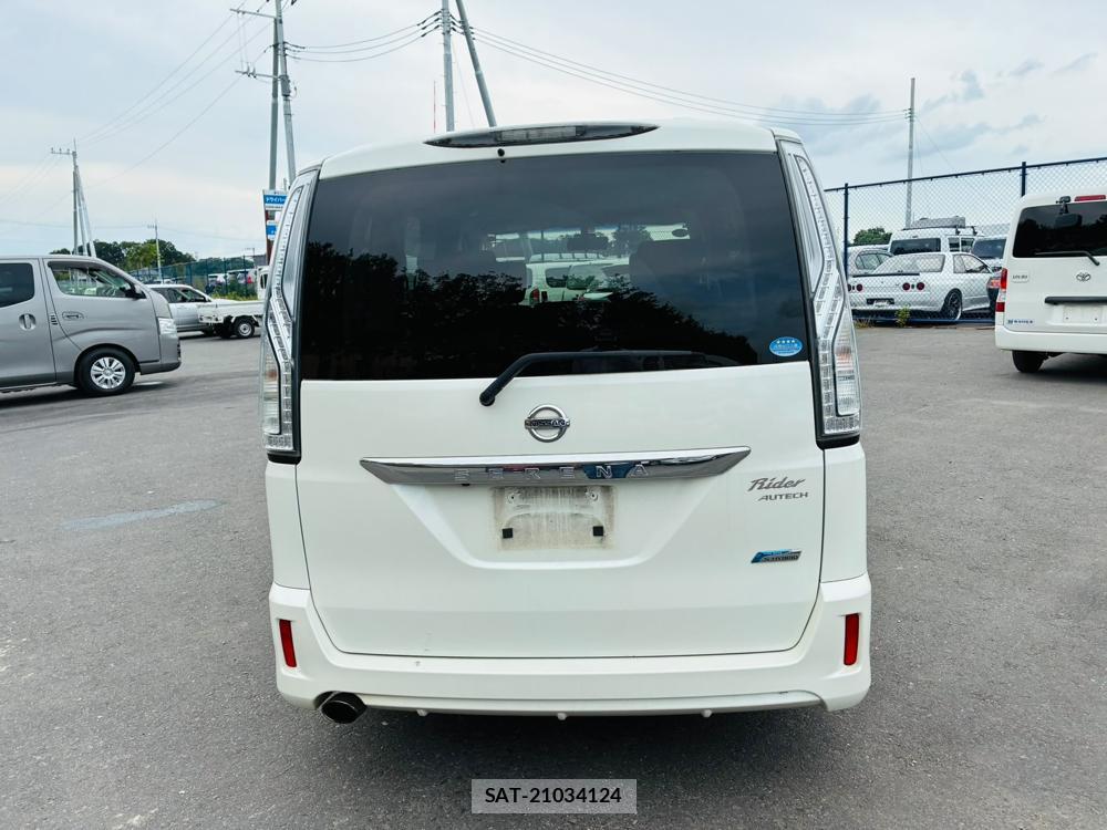 Nissan SERENA 2014 8322909-3