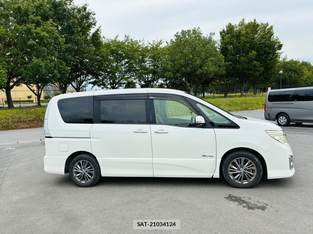Nissan SERENA 2014 8322909-5