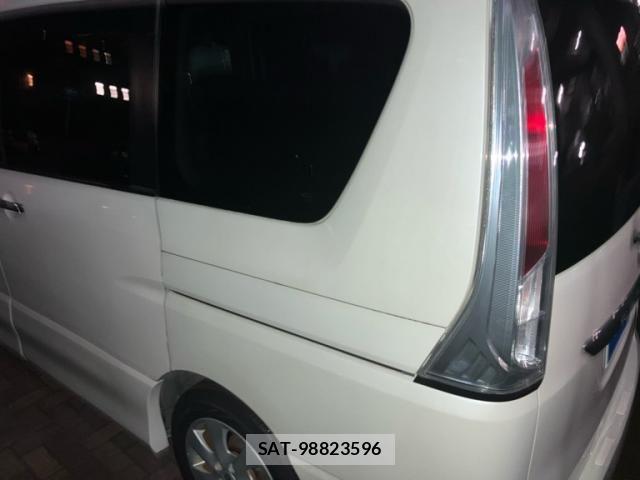 Nissan SERENA 2012-08 8414860-9