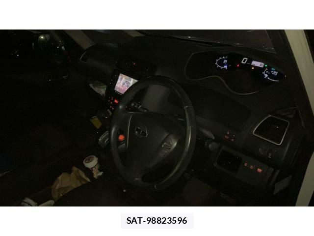 Nissan SERENA 2012-08 8414860-18